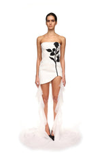 Charger l&#39;image dans la galerie, Giaana White Strapless Bandage Dress
