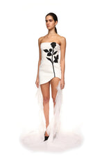 Charger l&#39;image dans la galerie, Giaana White Strapless Bandage Dress
